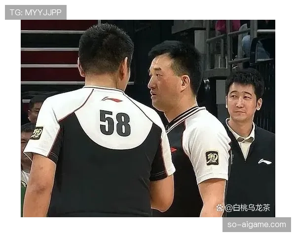 半场哨响后发生的犯规，裁判还能补判吗？